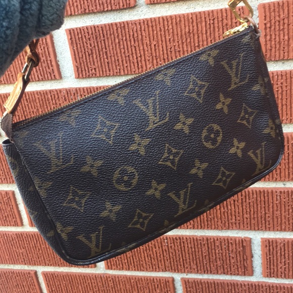 Authentic Louis Vuitton Pochette - Picture 3 of 13